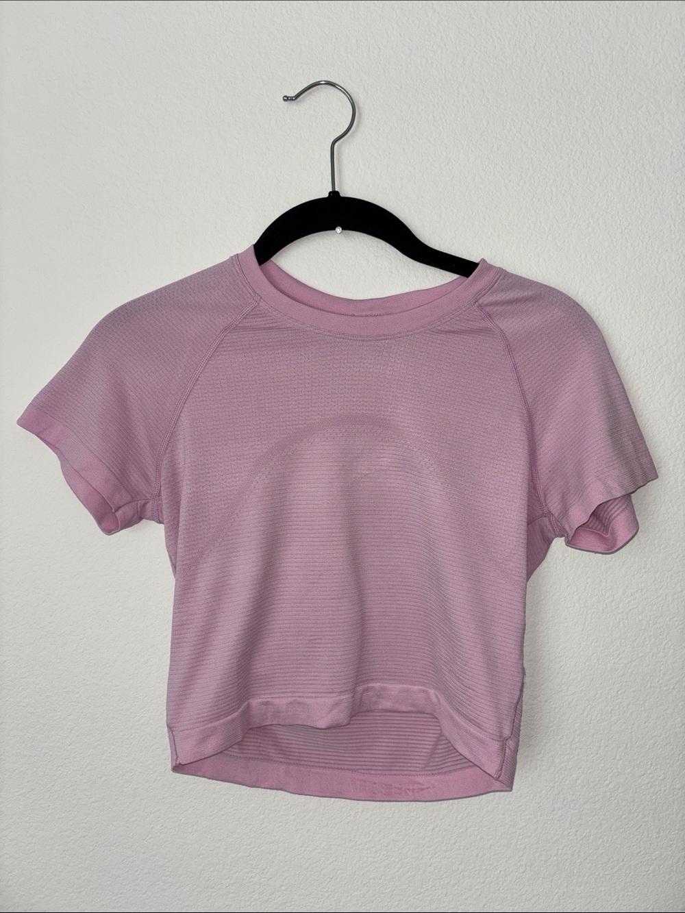 Lululemon Pink Women's Short Sleeve Crop Top